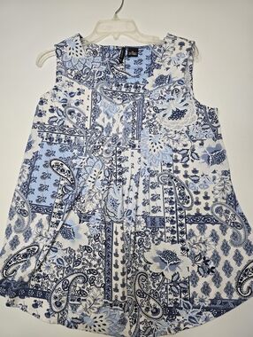 New Directions Blue & White Paisley Patchwork Sleeveless Top Xl